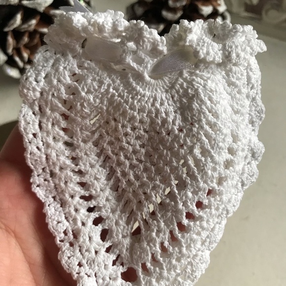 NWT Handmade Crochet Heart Pouch - Picture 3 of 4